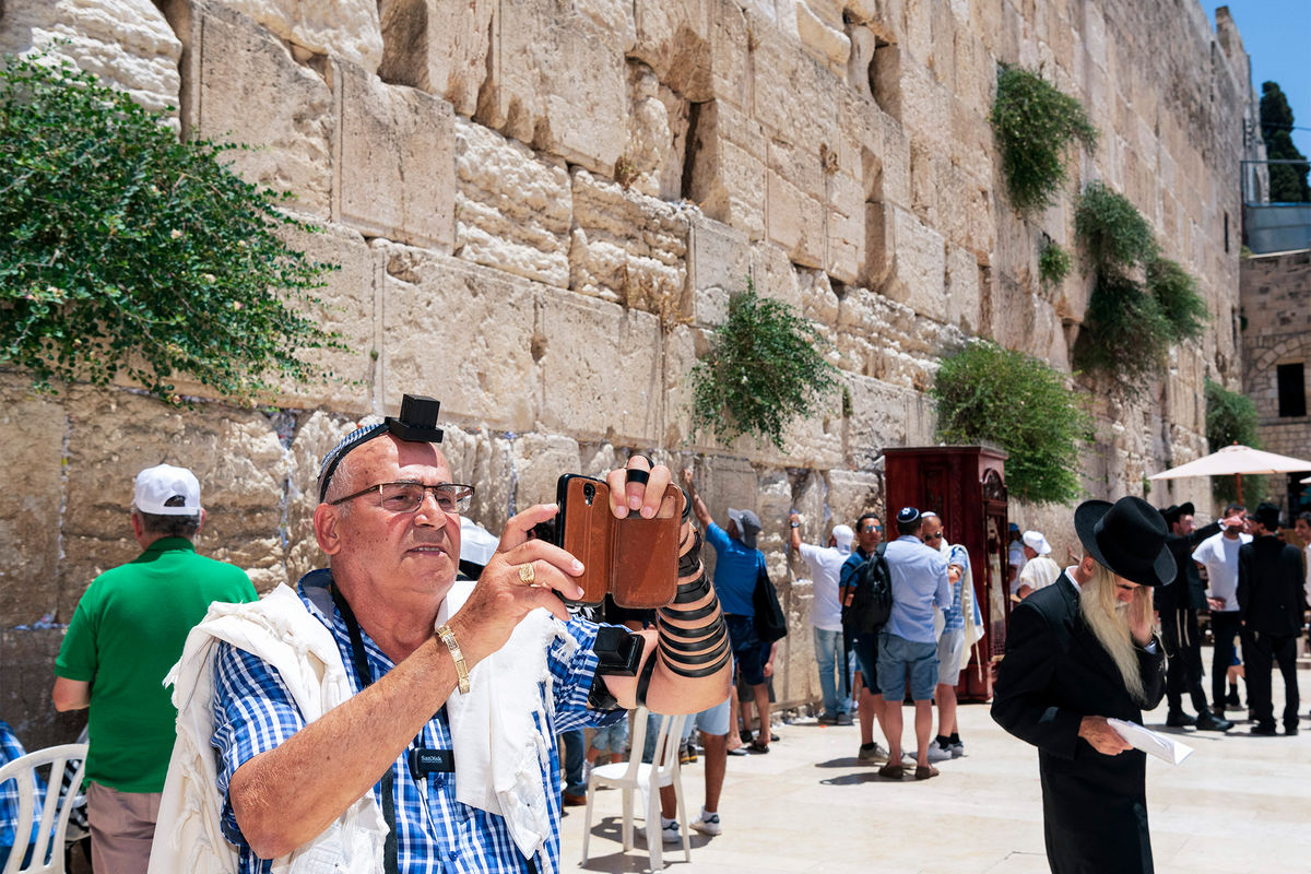 туристы в израиле