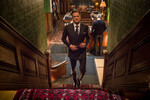 <b>Франшиза «Kingsman» (2015-2023)</b>
<br><br>
Хулиганская шпионская франшиза, основанная (о чем мало кто знает) на комиксах Marvel. В серии приключенческих фильмов Ферту досталась прекрасно знакомая ему роль — галантного сэра, который носит стильные мужские костюмы.