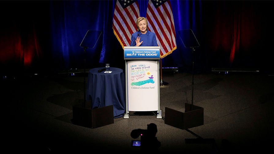 Хиллари Клинтон на&nbsp;мероприятии Фонда защиты детей в&nbsp;Вашингтоне