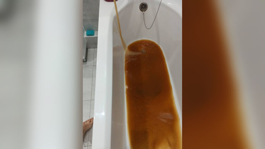Жители Васильково четвертый год умываются ржавой водой
