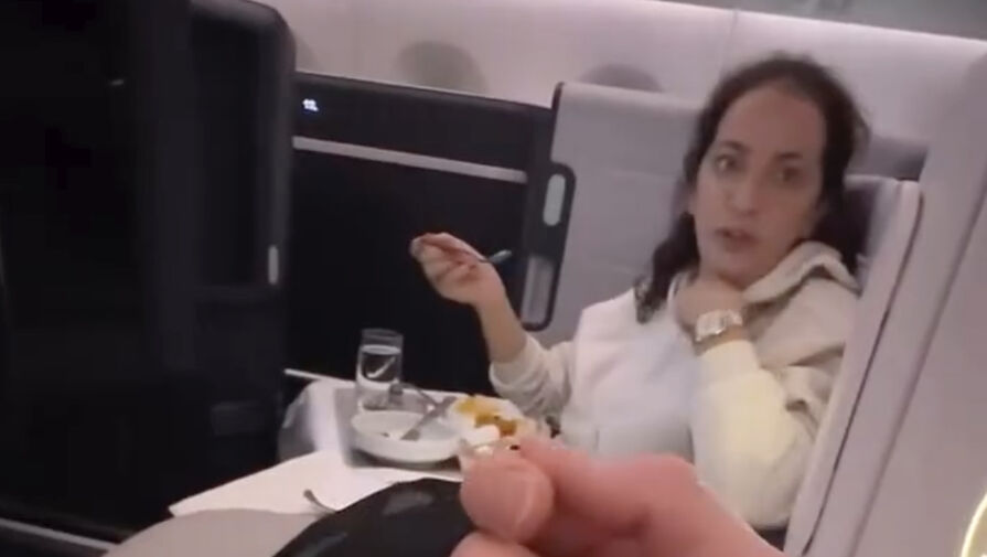 СМИ: внук Пугачевой показал новую девушку после развода