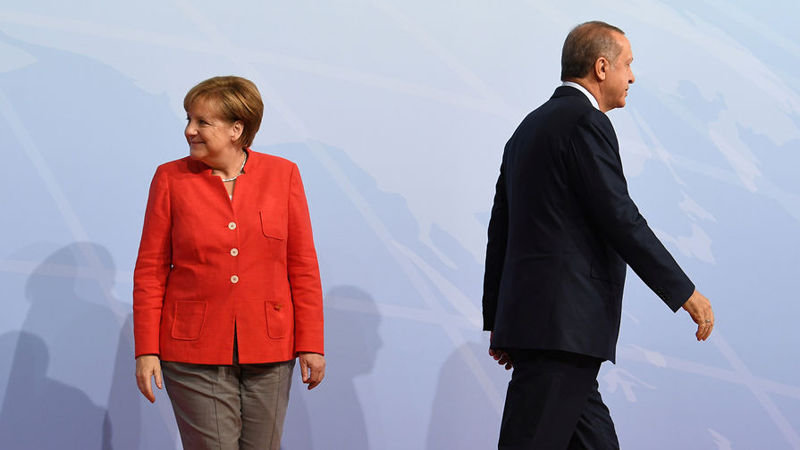 Канцлер ФРГ Ангела Меркель и президент Турции Реджеп Тайип Эрдоган на саммите G20 в Гамбурге, июль 2017 года