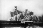 Момент взрыва храма Христа Спасителя на улице Волхонка в Москве, СССР, 05 декабря 1931 года