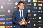Главный исполнительный директор Mitsubishi MotorsRUS Наоя Накамура, лауреат премии в специальной номинации «Авто-персона года», которая вручается за выдающиеся достижения на поприще автомобильного дела в России