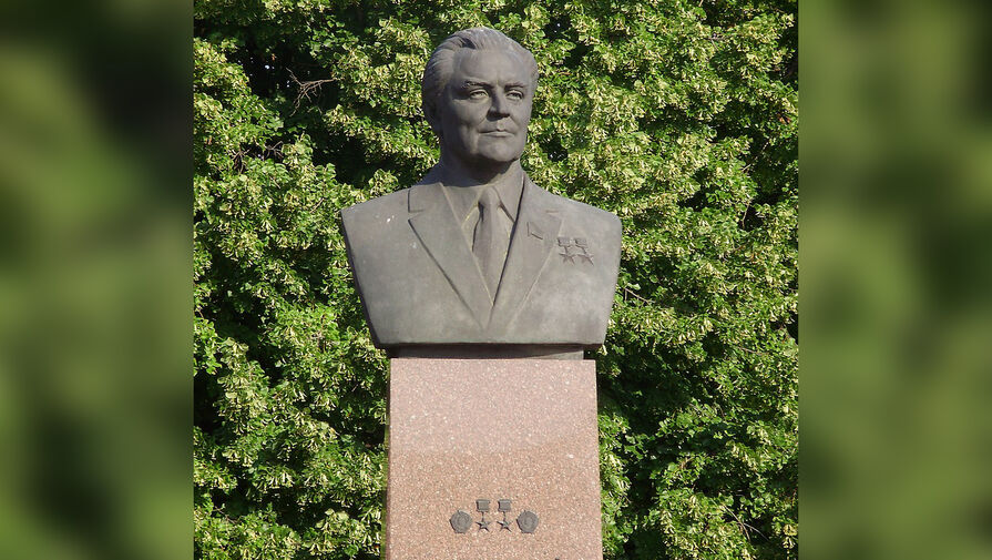 На Украине отказались сносить памятник бывшему лидеру советской республики Щербицкому