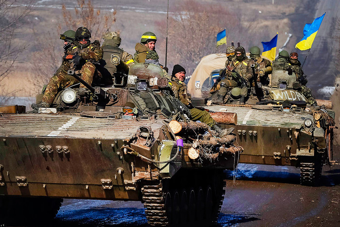 Украинские военные в районе дебальцевского котла
