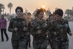 Курсанты женской военной академии в Дамаске на занятиях по физической подготовке