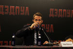 Райан Рейнольдс во время пресс-конференции в Москве