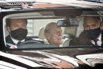 Принц Филипп в автомобиле после выхода из больницы, 16 марта 2021 года