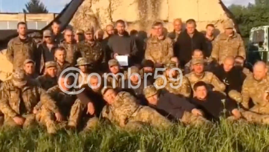 Бойцы еще одного украинского батальона на Донбассе сложили оружие
