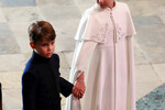 Принцесса Шарлотта и принц Луи на церемонии коронации короля Карла III и королевы Камиллы, 6 мая 2023 года
