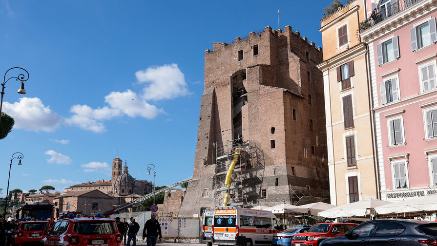 Неудачная реставрация: в центре Рима рухнула знаменитая башня Конти