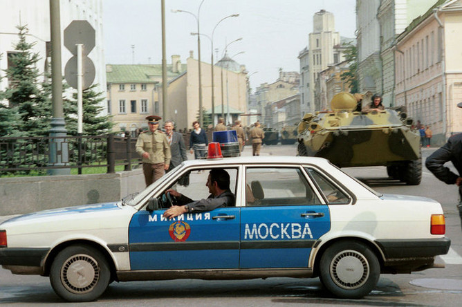Попытка государственного переворота. Военная техника на улицах Москвы, 19 августа 1991 года
