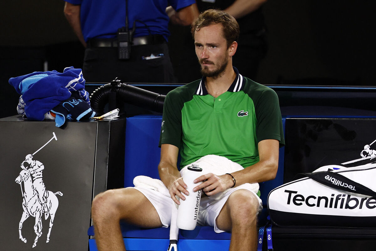 Упущенный титул: Медведев в третий раз в карьере проиграл финал Australian  Open - Газета.Ru