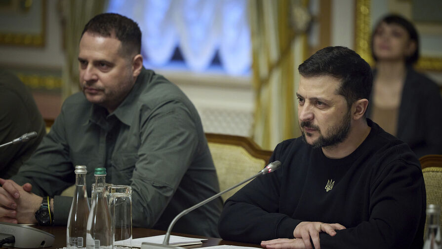 На Западе рассказали, что случилось с Зеленским после ухода Ермака