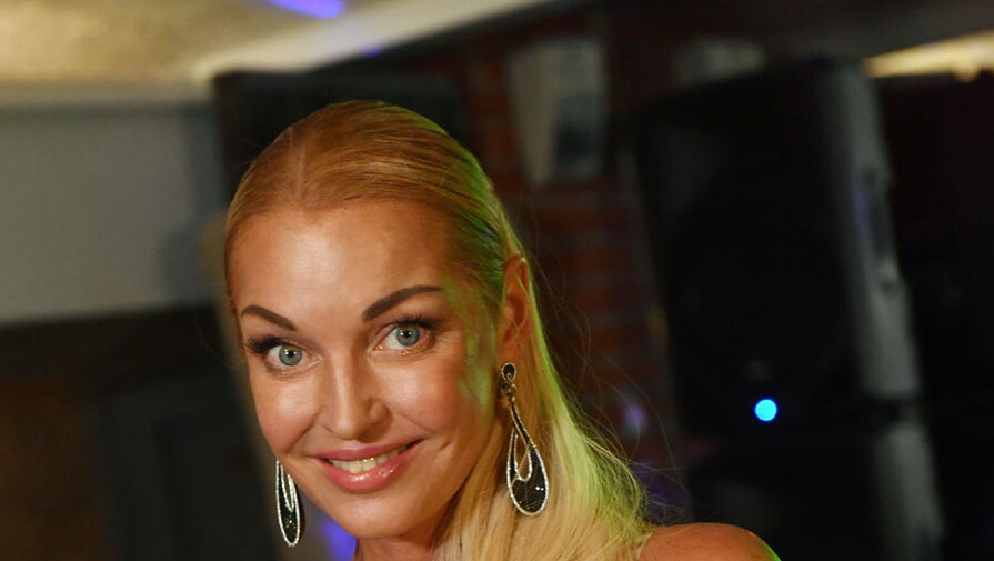 2,5 млн за шпагаты: продюсер озвучил гонорары Анастасии Волочковой