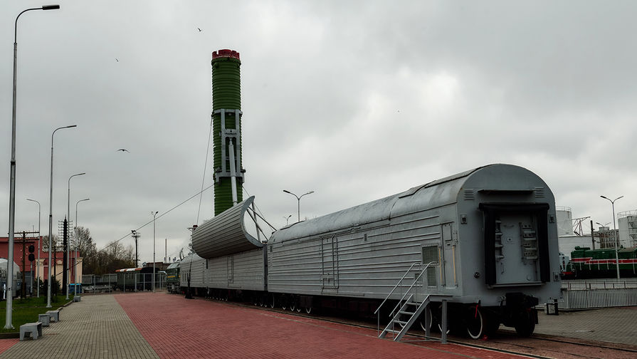 Боевой железнодорожный ракетный комплекс (БЖРК) «Молодец»