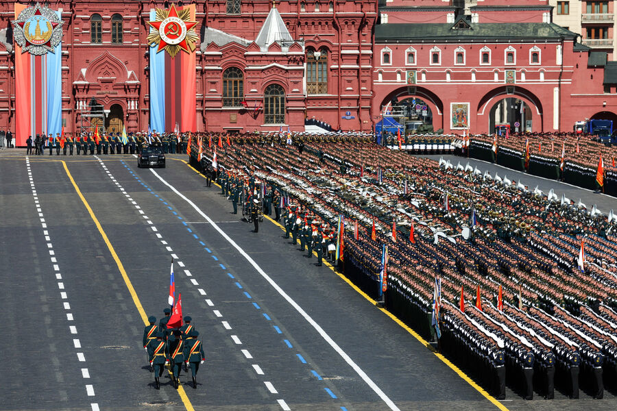 Военнослужащие парадных расчетов во время парада, посвященного 78-й годовщине Победы в&nbsp;Великой Отечественной войне