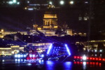 Бриг «Россия» на Неве во время ежегодного праздника выпускников «Алые паруса» в Санкт-Петербурге, 29 июня 2025 года