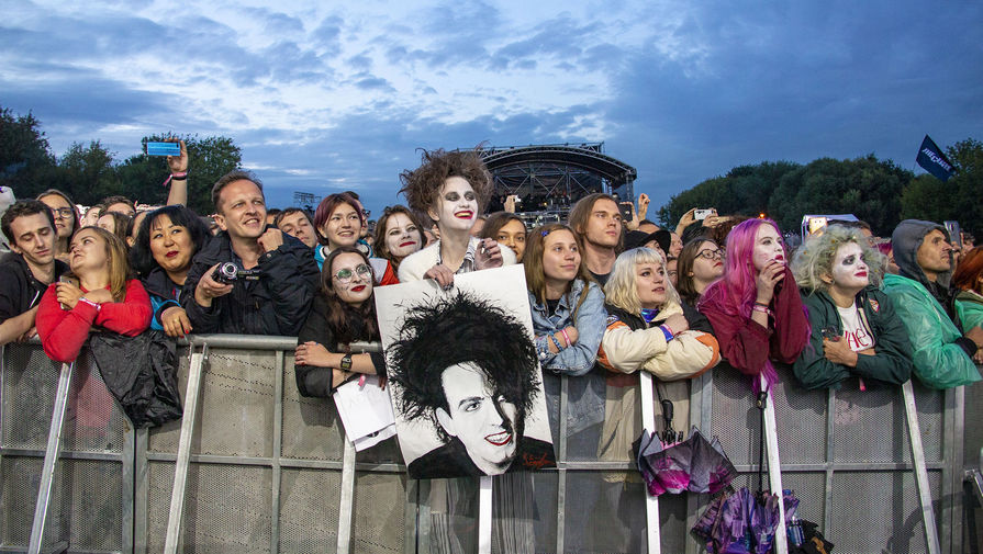 Во время выступления группы The Cure на&nbsp;фестивале «Пикник «Афиши» в&nbsp;Москве, 3 августа 2019 года
