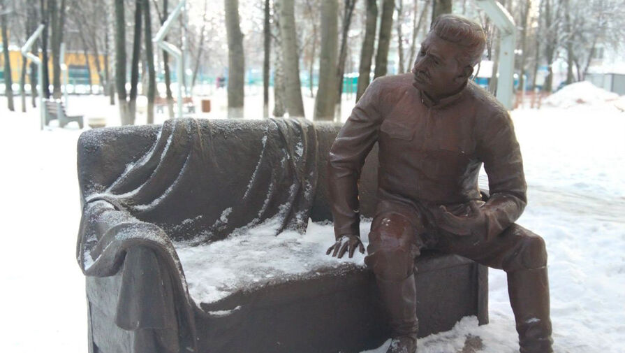 В челнинской школе, где установили памятник Сталину, призвали детей повторить его свершения