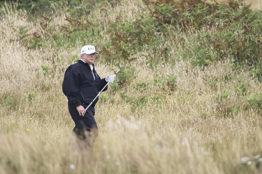 Президент США Дональд Трамп во время игры в&nbsp;гольф. Шотландия. 14&nbsp;июля 2018&nbsp;года.