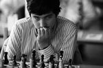 Шахматист Владимир Крамник за игрой, 1989 год