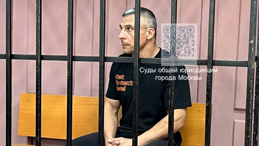 Подозреваемого в нападении с ножом на мужчину в ТЦ Москвы арестовали