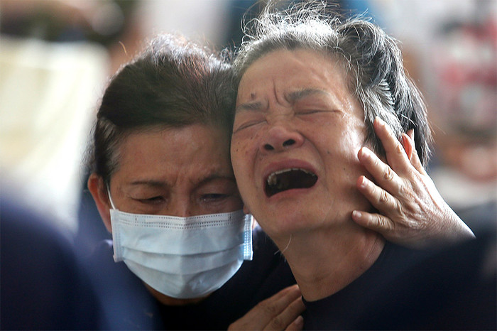 Родственники погибших при&nbsp;взрыве газа в&nbsp;городе Гаосюн на&nbsp;Тайване