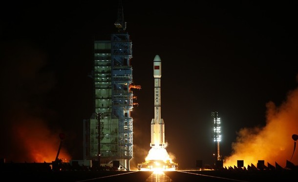 Запуск ракеты-носителя «Чанчжэн-2-ЭФ» с космическим кораблем «Тяньгун-1» 