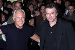 Роберт Де Ниро и Джорджио Армани во время открытия нового магазина в Милане, 2000 год