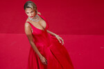 Модель Роуз Бертрам на красной ковровой дорожке церемонии открытия 77-го Каннского кинофестиваля, 14 мая 2024 года