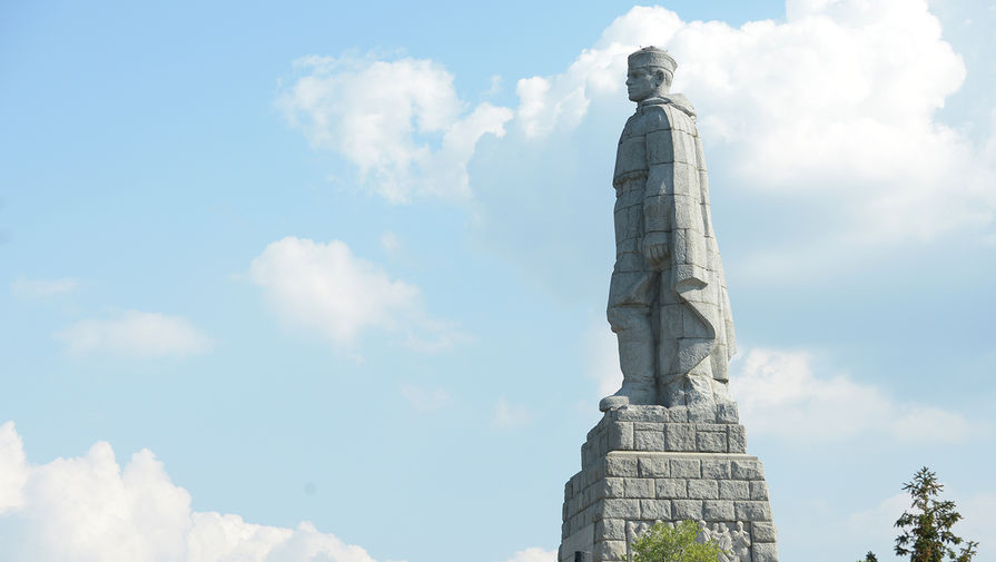 Монумент в&nbsp;память советских воинов-освободителей &laquo;Алеша&raquo; на&nbsp;холме Освобождения в&nbsp;Пловдиве, Болгария