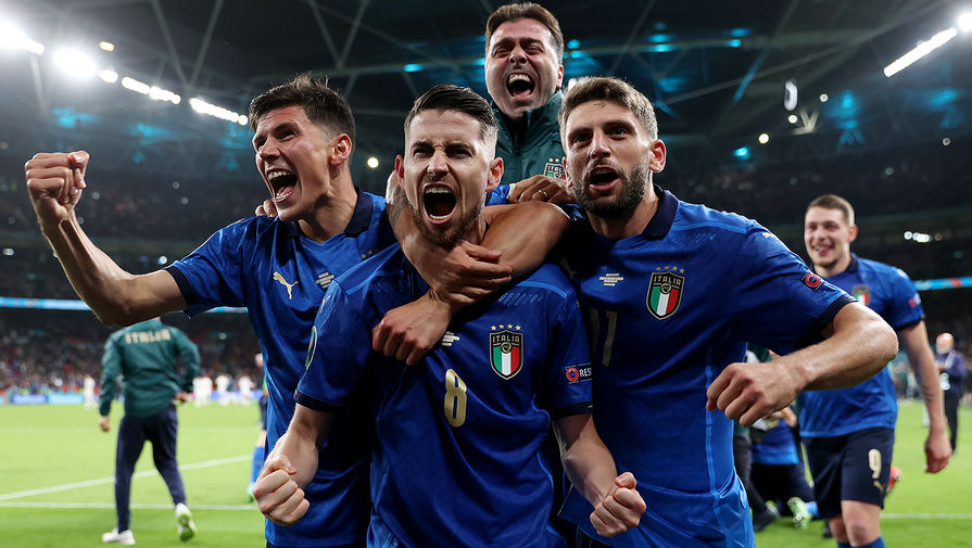 Италия обыграла Испанию по пенальти и вышла в финал Евро