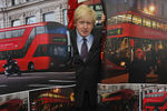 Мэр Лондона Борис Джонсон на презентации финального дизайна «Нового автобуса для Лондона», 2010 год