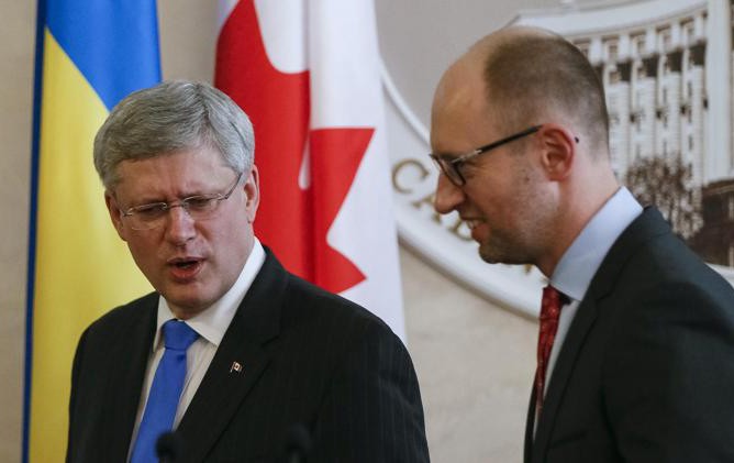 Канадский премьер Харпер и глава правительства Украины Яценюк