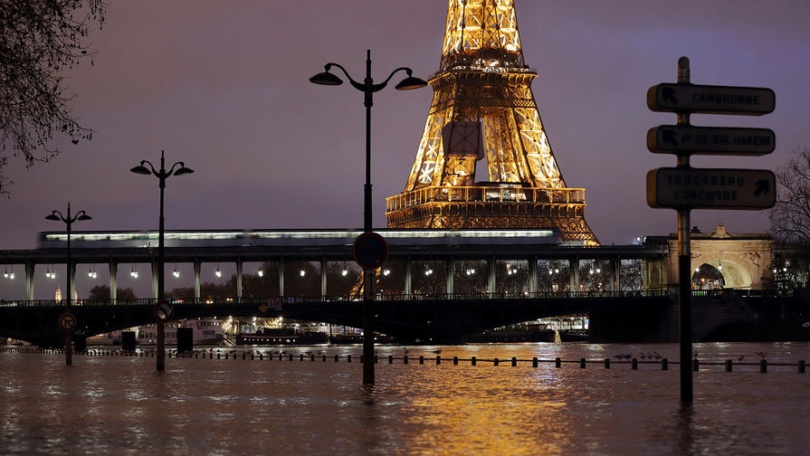 Последствия наводнения в&nbsp;центре Парижа, 23 января 2018 года