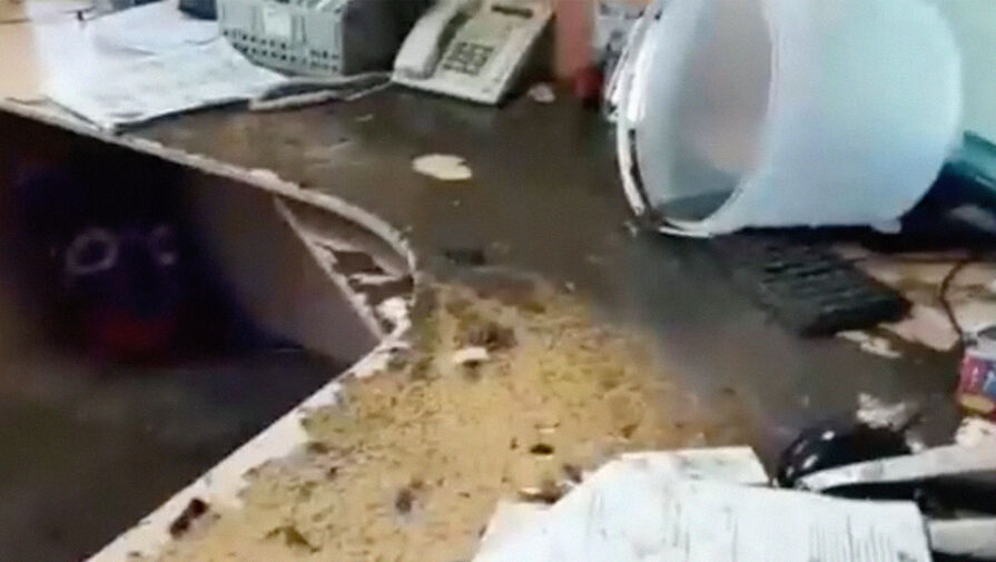 В Первоуральске решили проблему с канализацией после вылитого ведра фекалий в офисе 