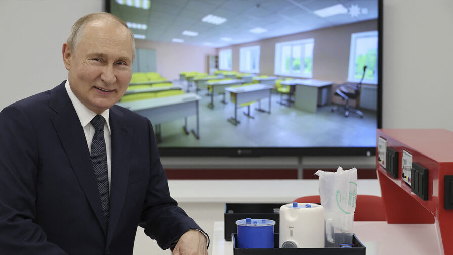 Путин пожелал школам в России 