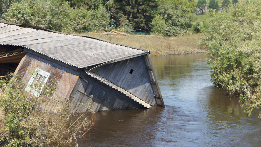 Уровень воды в реке, затопившей Тулун, поднялся выше критической отметки