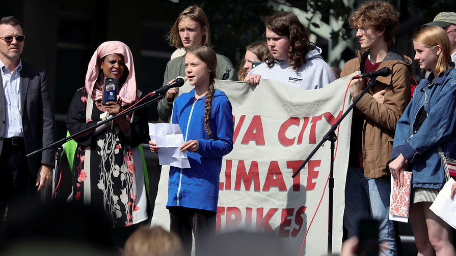 Грета Тунберг выступает на&nbsp;климатической забастовке в&nbsp;Айова-Сити, 4 октября 2019 года
