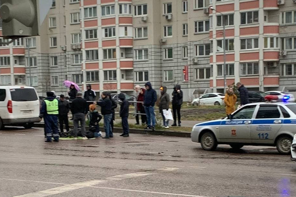 Предросток, сбивший в Подмосковье женщину с ребенком, научился водить машину  самостоятельно - Газета.Ru | Новости