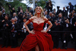 Супермодель Хайди Клум на красной ковровой дорожке церемонии открытия 77-го Каннского кинофестиваля, 14 мая 2024 года