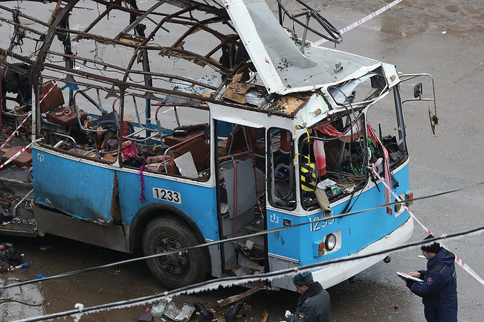 По&nbsp;предварительным данным, в&nbsp;результате взрыва бомбы в&nbsp;троллейбусе в&nbsp;Дзержинском районе города погибли как минимум 14&nbsp;человек
