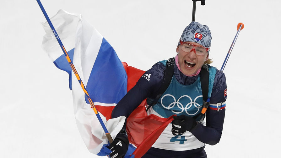 Победительница олимпийского масс-старта в биатлоне Анастасия Кузьмина