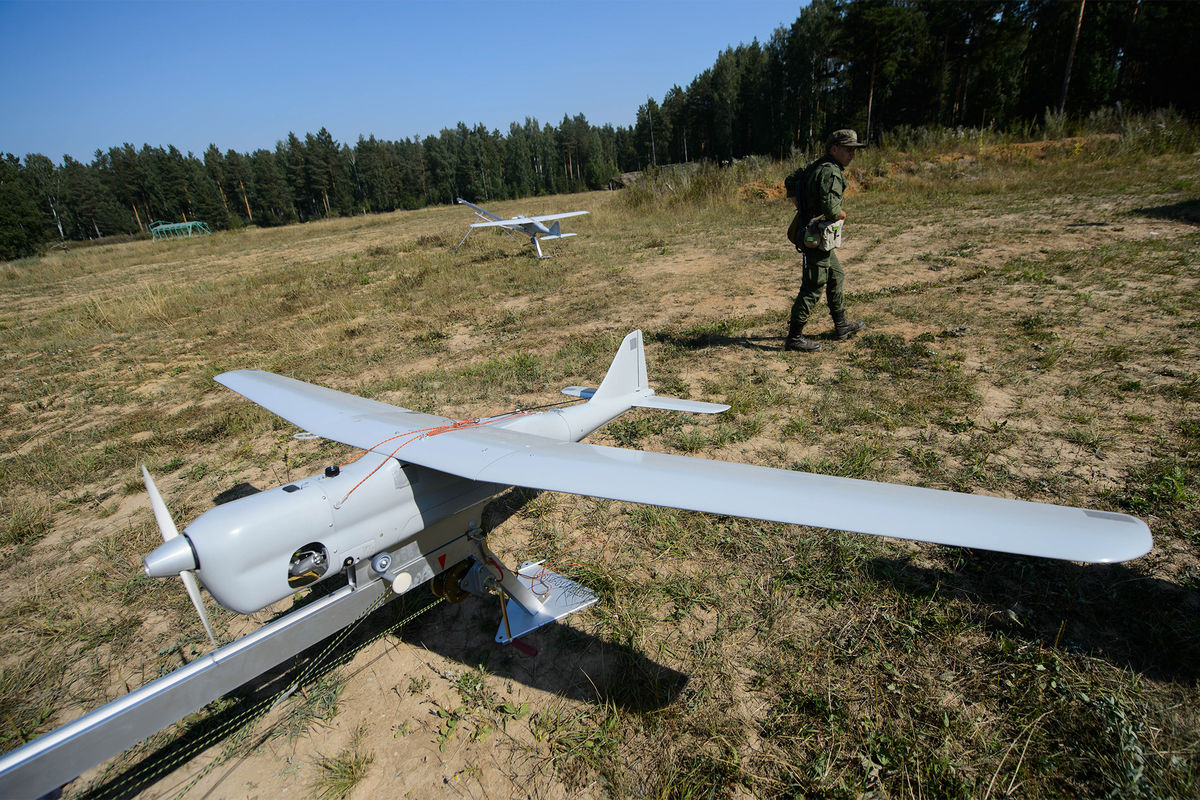 Русские военные прилетели в Казахстан и мобильные перестали работать» -  Газета.Ru