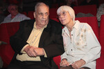 Эльдар Рязанов с супругой Эммой на закрытии VII кинофестиваля «Московская премьера» в Доме кино, 2009 год 