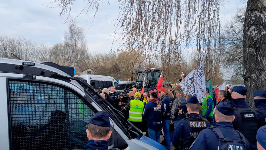 В Польше предотвратили попытку фермеров заблокировать перевозку украинского зерна по ж/д