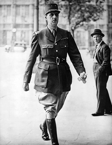 Генерал де Голль прибывает в&nbsp;лондонский офис, 1940&nbsp;год