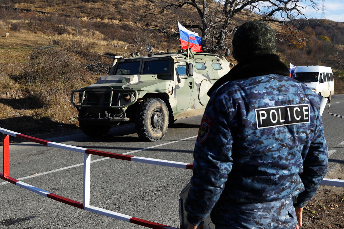 Разведчики ЮВО отработают экстремальное вождение боевых машин в Армении -  Газета.Ru | Новости